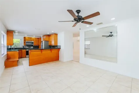 305 S Ketch Drive Sunrise FL 33326