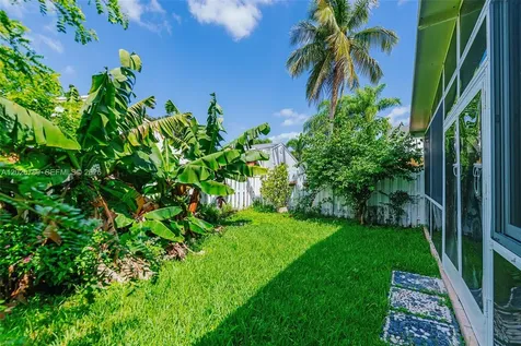 305 S Ketch Drive Sunrise FL 33326