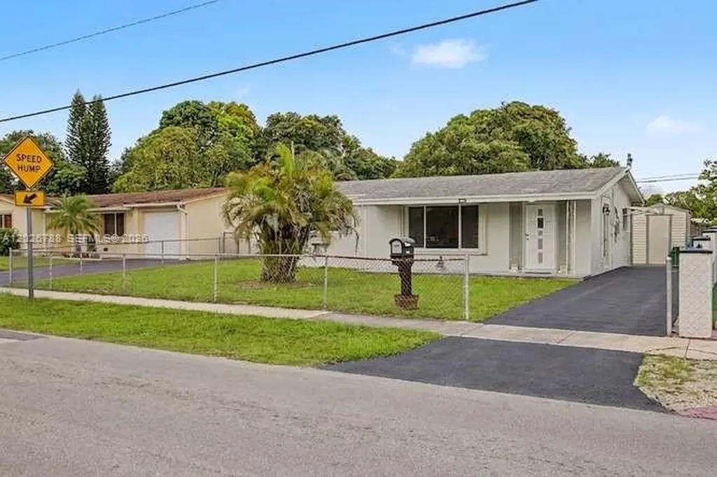 2000 N 58th Avenue Hollywood FL 33021