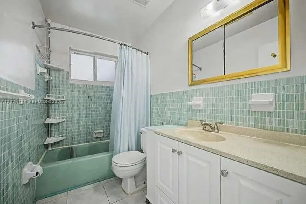 2000 N 58th Avenue Hollywood FL 33021