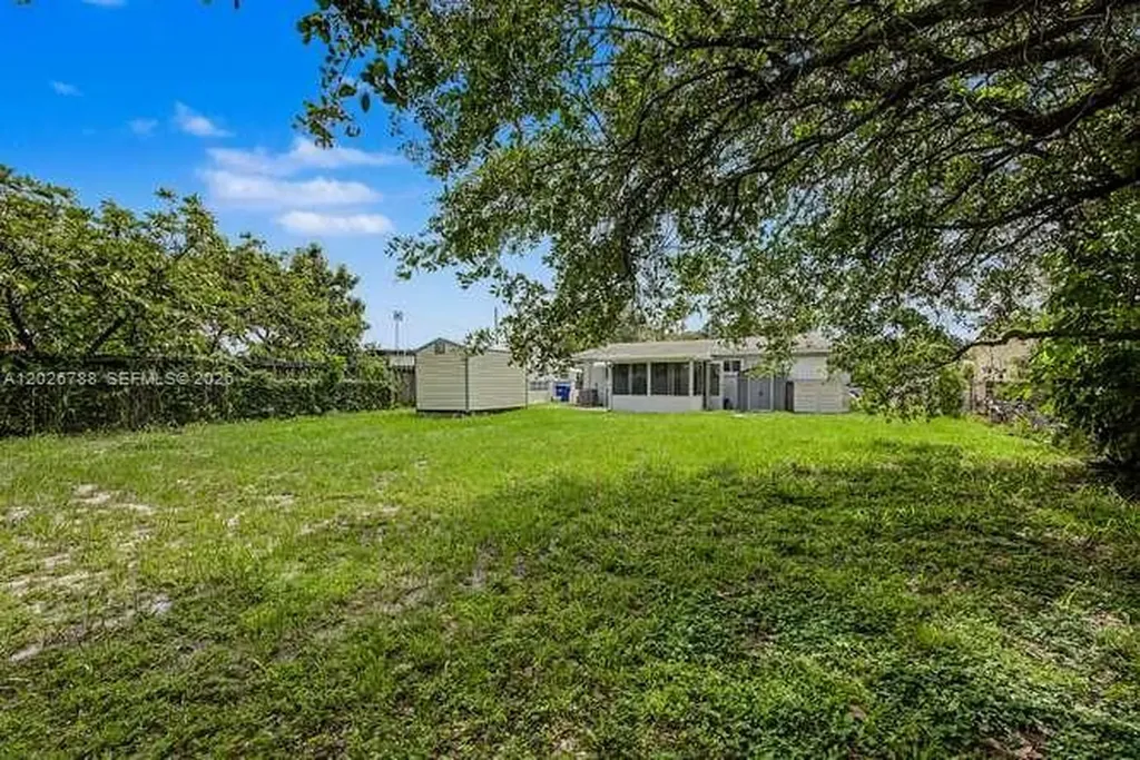 2000 N 58th Avenue Hollywood FL 33021