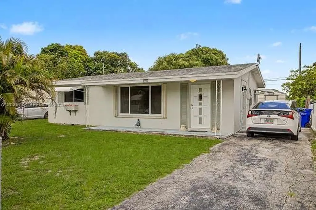 2000 N 58th Avenue Hollywood FL 33021