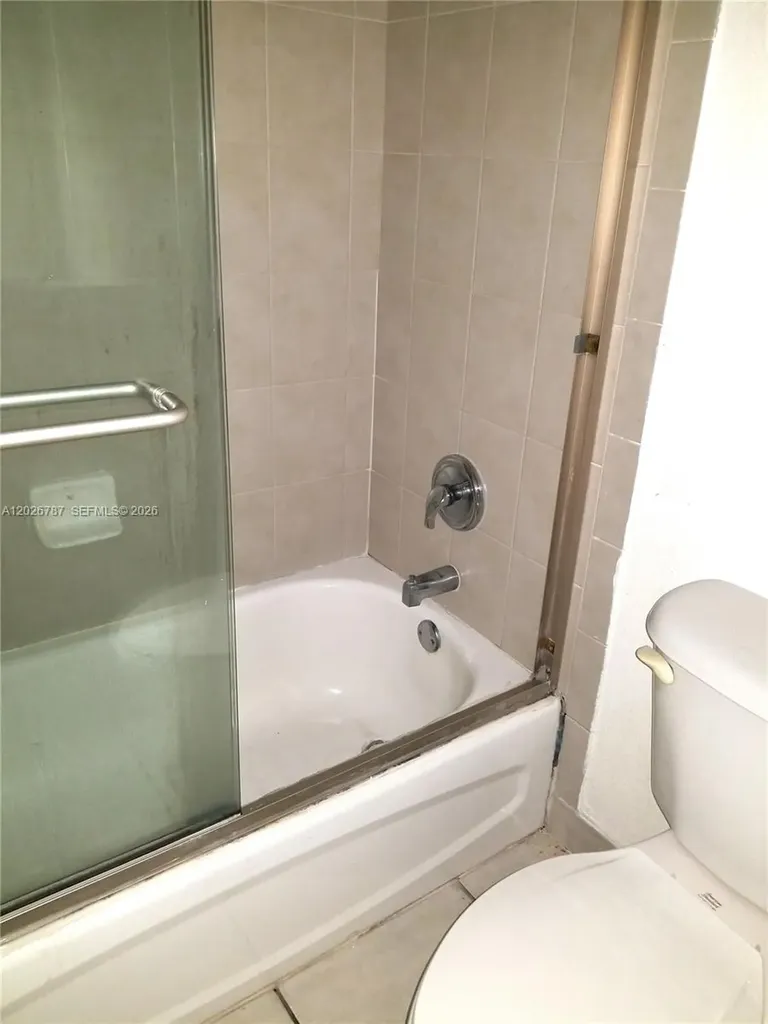 4812 Washington Street Hollywood FL 33021