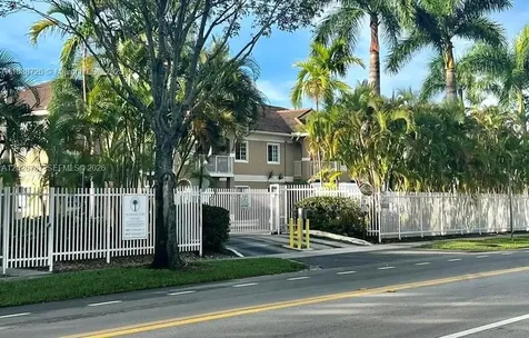 4812 Washington Street Hollywood FL 33021