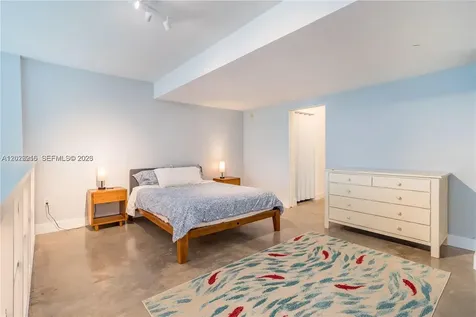 245 Michigan Avenue Miami Beach FL 33139