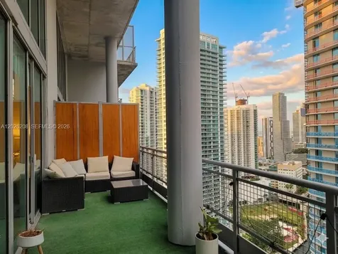 690 SW 1st Court Miami FL 33130
