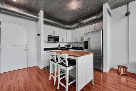 690 SW 1st Court Miami FL 33130