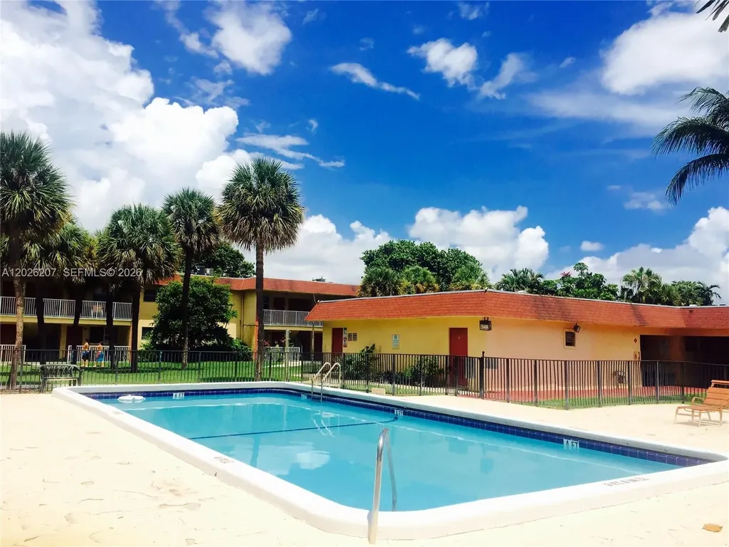 850 E Commercial Boulevard Oakland Park FL 33334