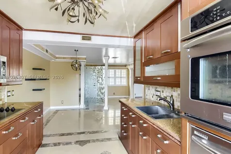 850 E Commercial Boulevard Oakland Park FL 33334