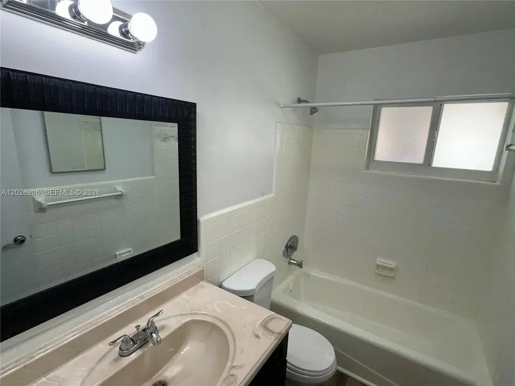 3720 NE 22nd Avenue Lighthouse Point FL 33064