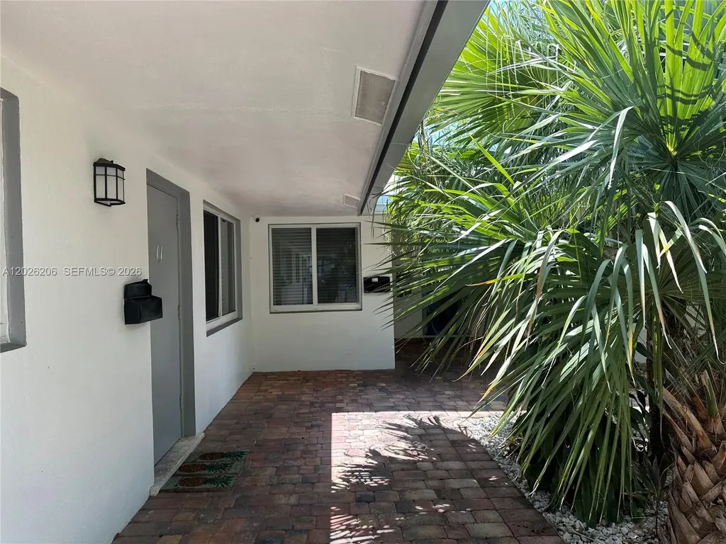 3720 NE 22nd Avenue Lighthouse Point FL 33064