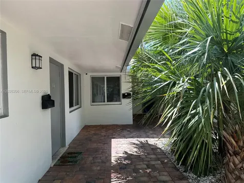 3720 NE 22nd Avenue Lighthouse Point FL 33064
