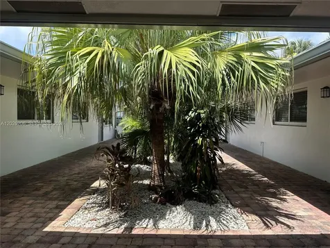 3720 NE 22nd Avenue Lighthouse Point FL 33064