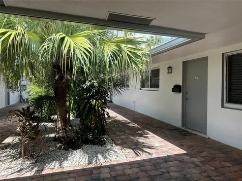 3720 NE 22nd Avenue Lighthouse Point FL 33064
