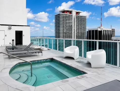 133 NE 2nd Avenue Miami FL 33132