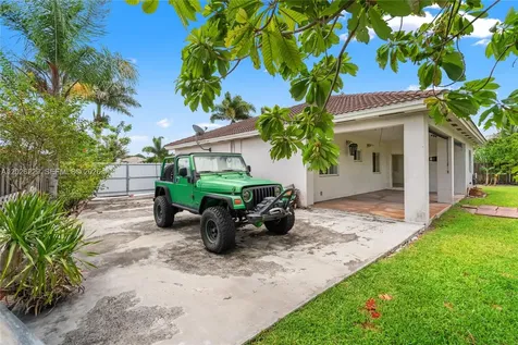 716 SE 12th Terrace Homestead FL 33033