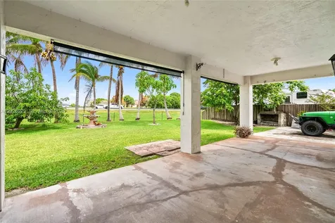 716 SE 12th Terrace Homestead FL 33033