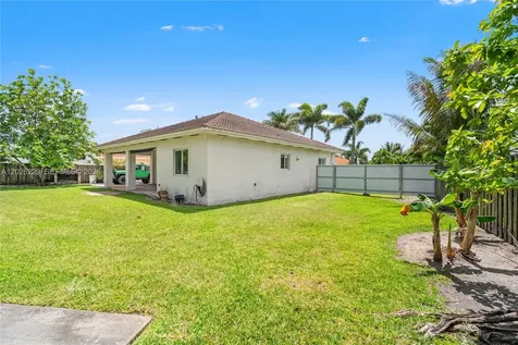 716 SE 12th Terrace Homestead FL 33033