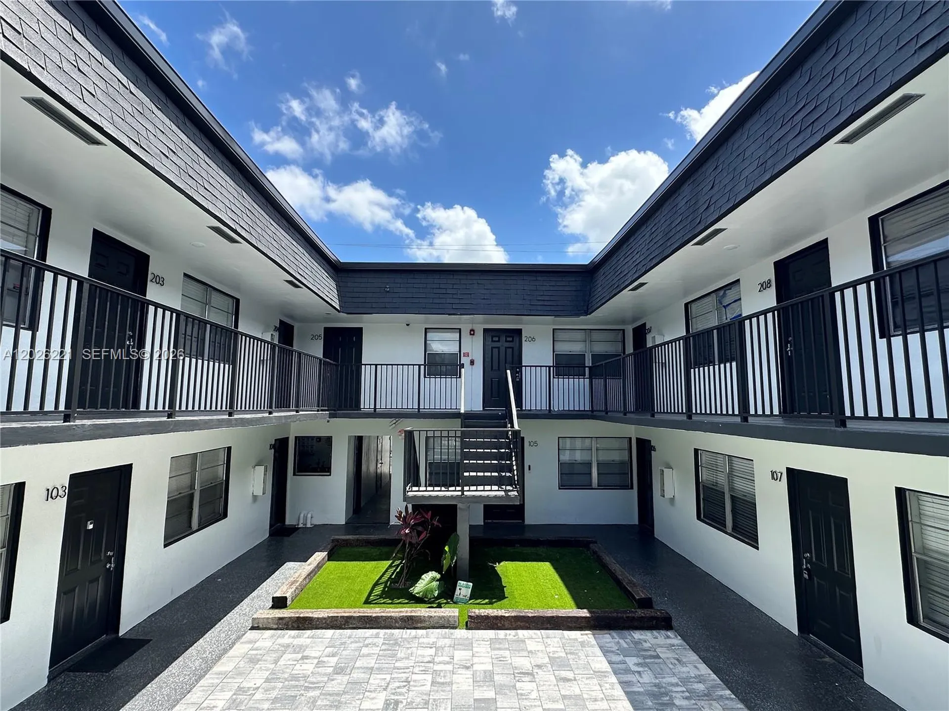 2910 Pierce Street Hollywood FL 33020