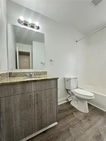 2910 Pierce Street Hollywood FL 33020
