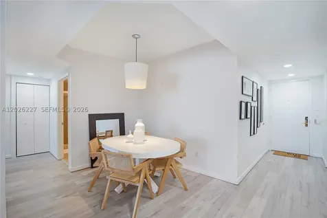 4779 Collins Avenue Miami Beach FL 33140