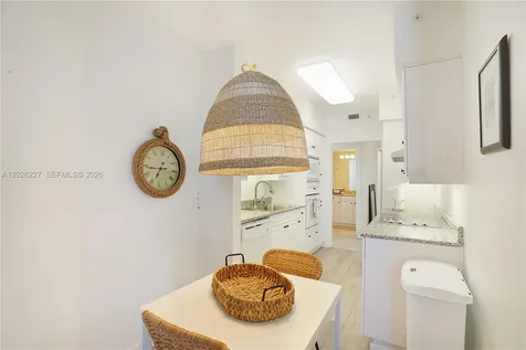 4779 Collins Avenue Miami Beach FL 33140
