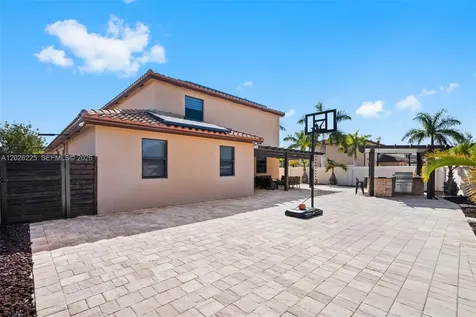 160 SE 23rd Terrace Homestead FL 33033