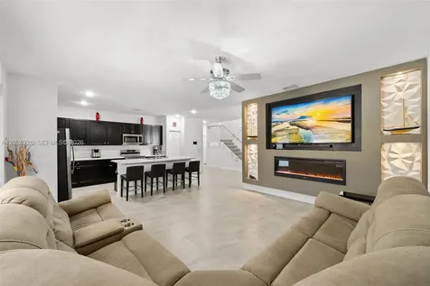 160 SE 23rd Terrace Homestead FL 33033