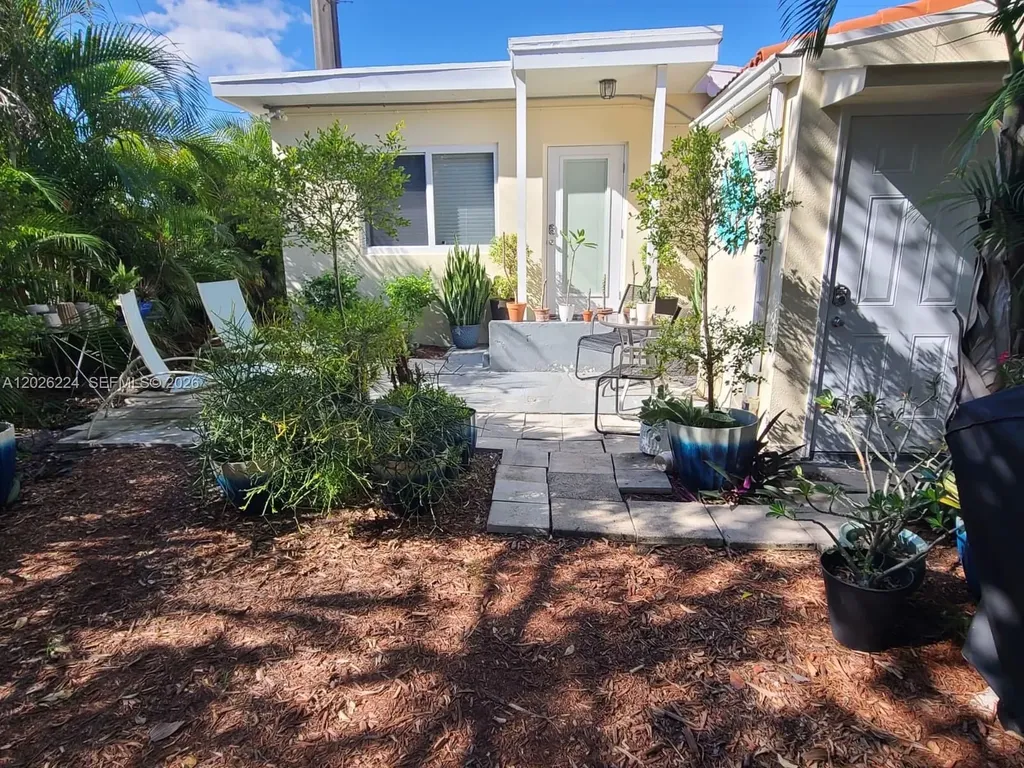 814 NW 18th Street Fort Lauderdale FL 33311