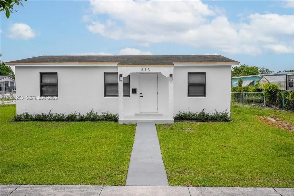 813 NW 6th Avenue Florida City FL 33034