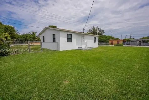813 NW 6th Avenue Florida City FL 33034