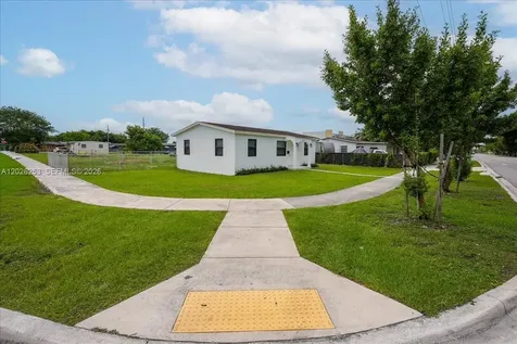 813 NW 6th Avenue Florida City FL 33034
