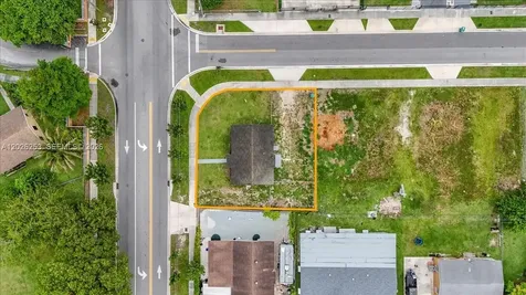 813 NW 6th Avenue Florida City FL 33034