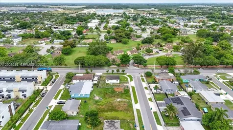 813 NW 6th Avenue Florida City FL 33034