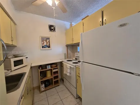 820 SW 11 Street Hallandale Beach FL 33009