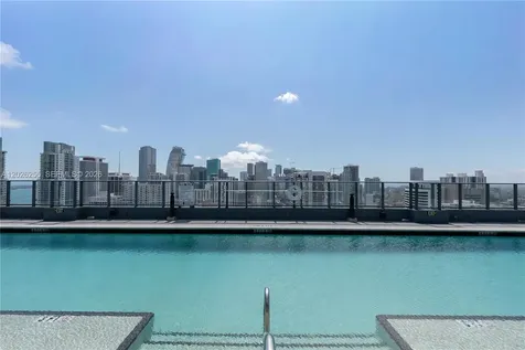121 NE 5th Street Miami FL 33132