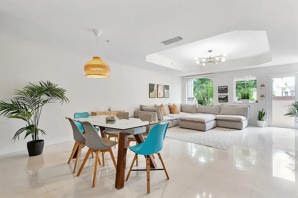 2704 NE 184th Terrace Aventura FL 33160