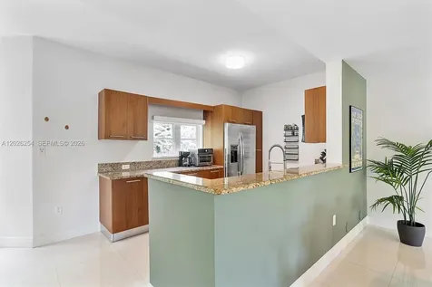 2704 NE 184th Terrace Aventura FL 33160