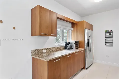 2704 NE 184th Terrace Aventura FL 33160