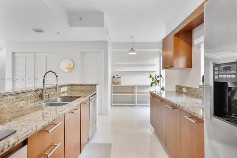 2704 NE 184th Terrace Aventura FL 33160