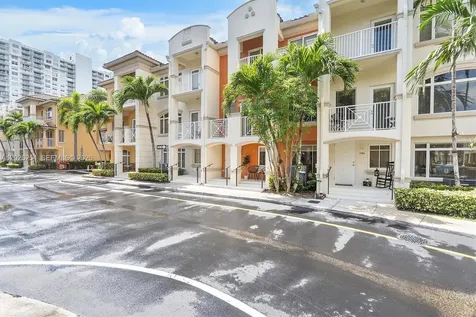 2704 NE 184th Terrace Aventura FL 33160