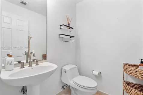 2704 NE 184th Terrace Aventura FL 33160