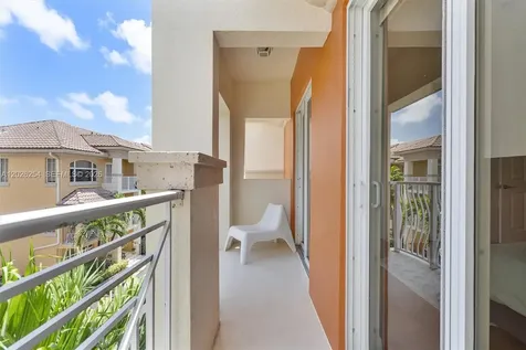2704 NE 184th Terrace Aventura FL 33160