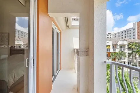 2704 NE 184th Terrace Aventura FL 33160