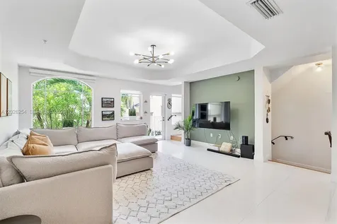 2704 NE 184th Terrace Aventura FL 33160