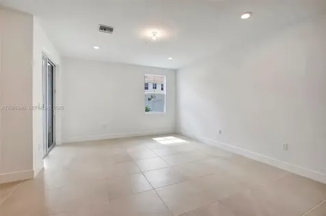 129 SW 171st Way Pembroke Pines FL 33027