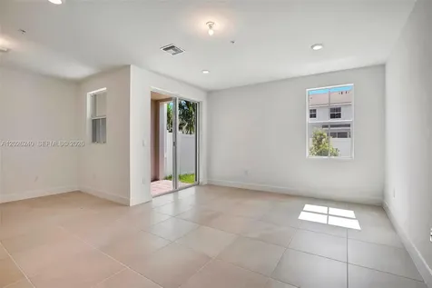129 SW 171st Way Pembroke Pines FL 33027