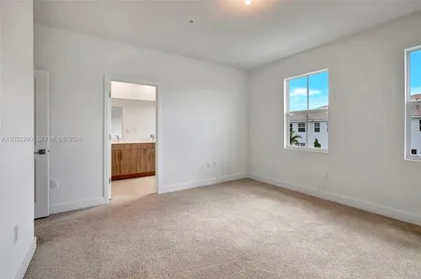 129 SW 171st Way Pembroke Pines FL 33027