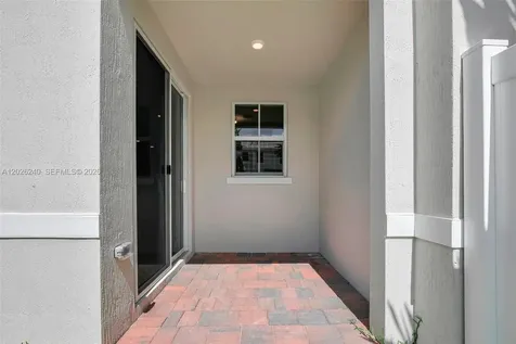 129 SW 171st Way Pembroke Pines FL 33027