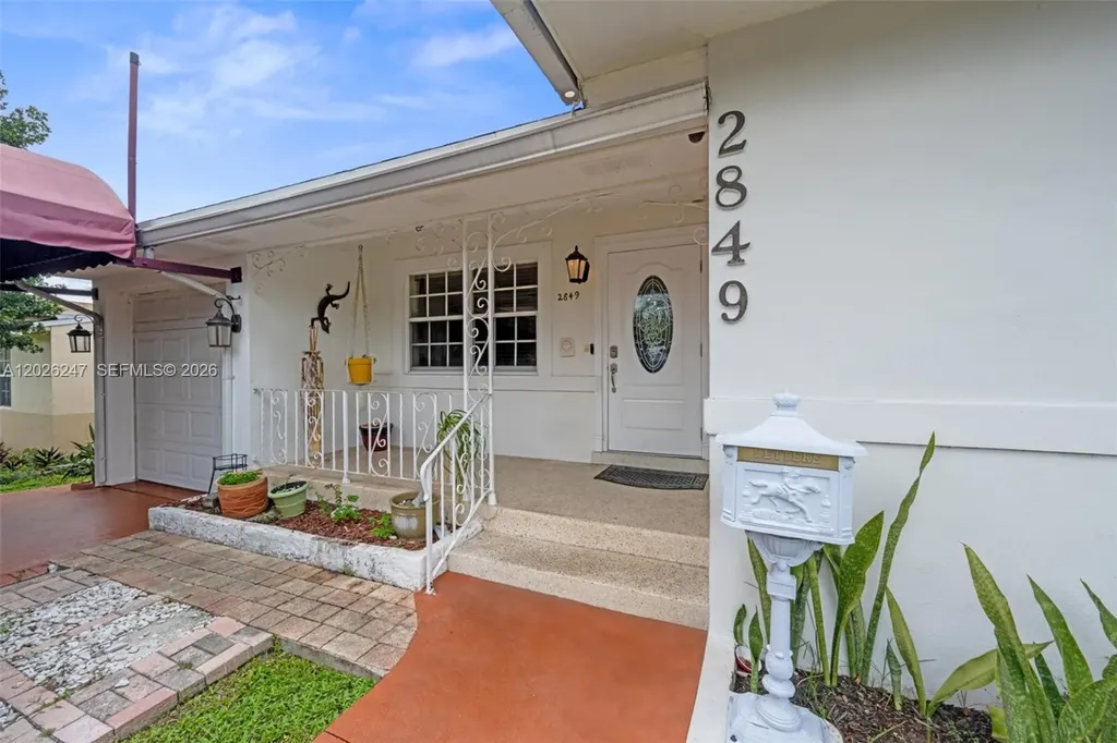 2849 Dewey Street Hollywood FL 33020
